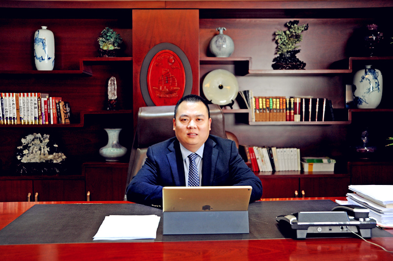 新時(shí)代，我們堅(jiān)定前行