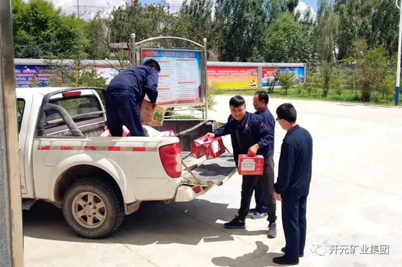 一家親│興海銅鑫慰問部隊(duì)官兵，共話軍企團(tuán)結(jié)魚水情