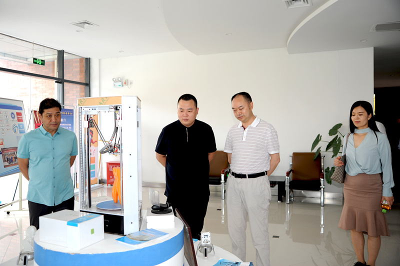 1505467683882661.jpg 1505467683882661.jpg