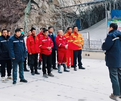 實(shí)戰(zhàn)演練，防患未“燃”｜雙河金礦開展冬季火災(zāi)應(yīng)急預(yù)案演練